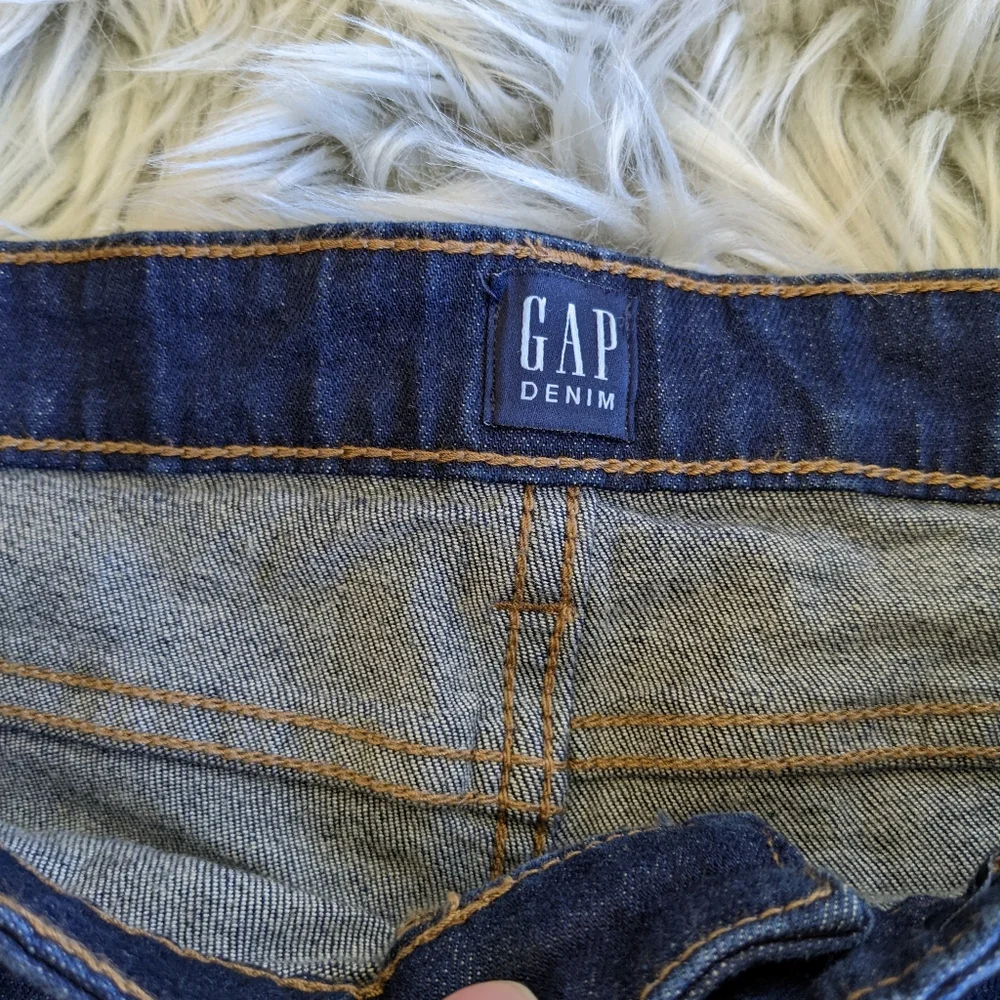 GAP Jean Shorts ♥️ - Picture 6 of 8
